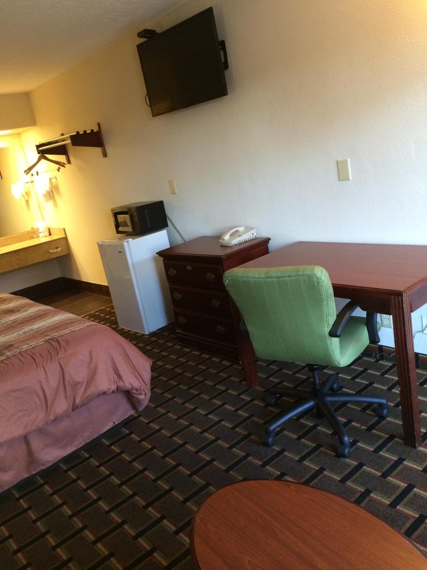Americas Best Value Inn Near Downtown Nashville Pokój zdjęcie